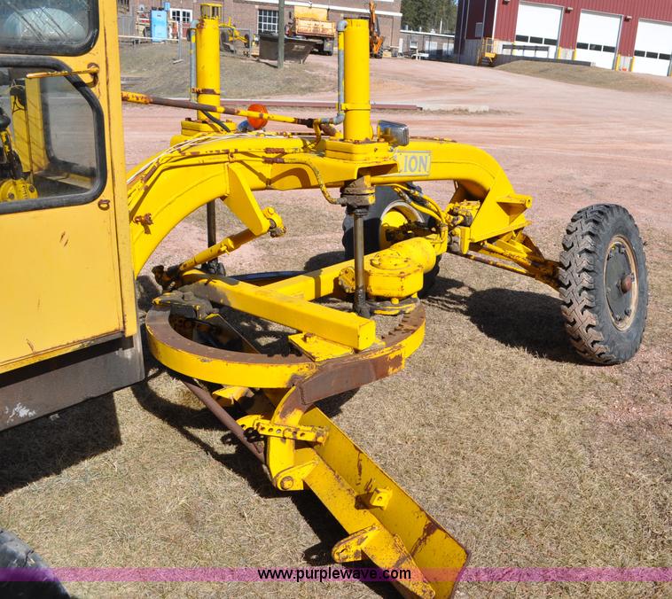 image for item G7064 Galion 530G rigid frame motor grader