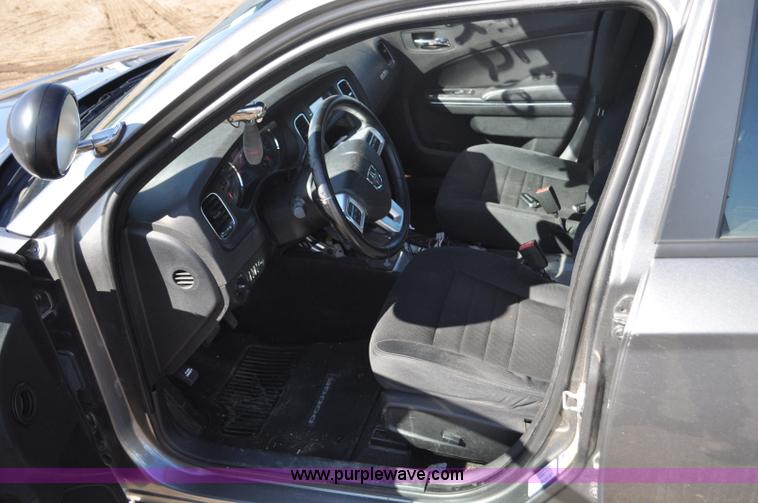 image for item G7246 2011 Dodge Charger Police