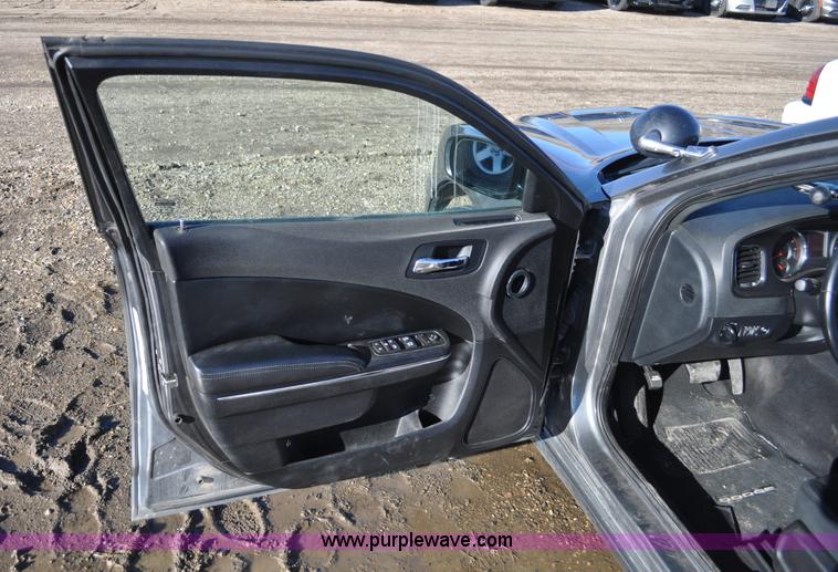 image for item G7254 2011 Dodge Charger Police