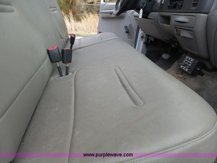 image for item J4225 1999 Ford F450 XL Super Duty utility truck