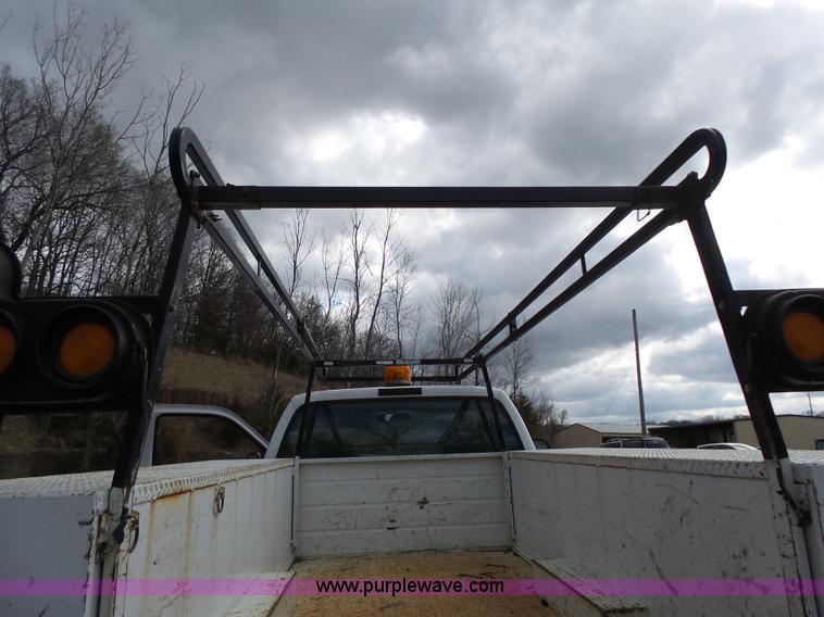 image for item J4225 1999 Ford F450 XL Super Duty utility truck