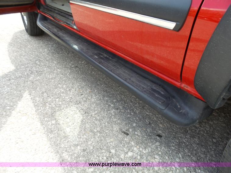 image for item J4227 2003 Chevrolet Suburban SUV