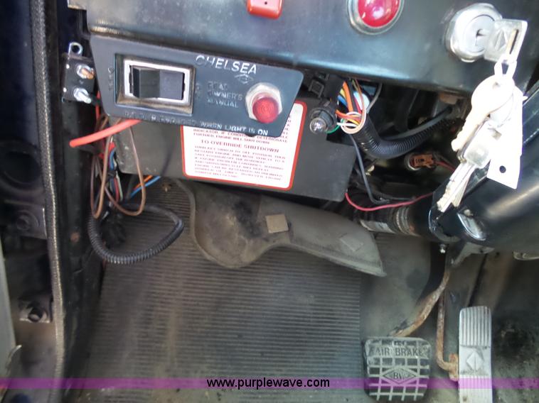 image for item J4228 2001 International 4900 dump truck