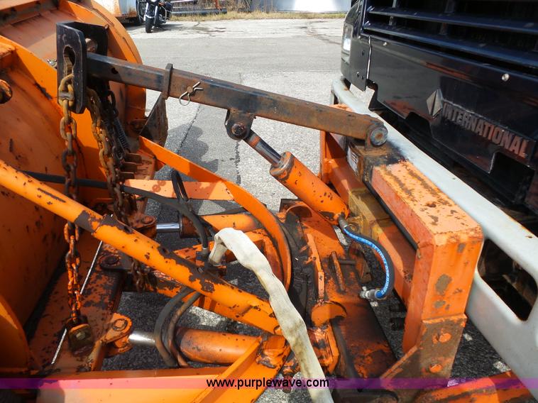 image for item J4228 2001 International 4900 dump truck