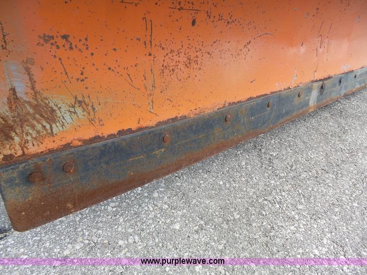 image for item J4228 2001 International 4900 dump truck