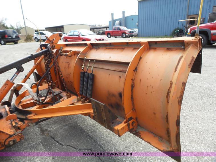 image for item J4228 2001 International 4900 dump truck