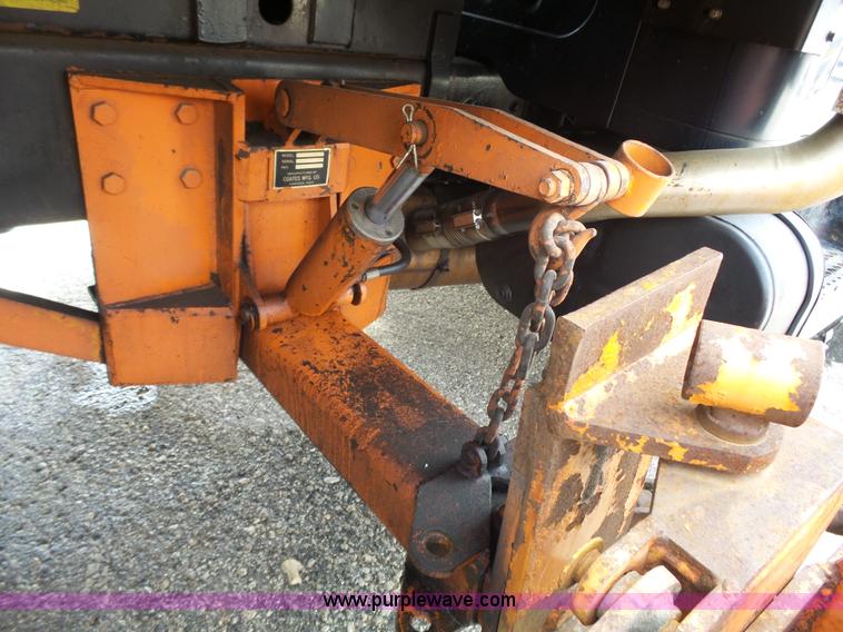 image for item J4228 2001 International 4900 dump truck