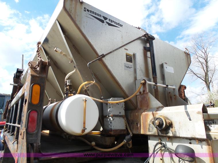 image for item J4228 2001 International 4900 dump truck