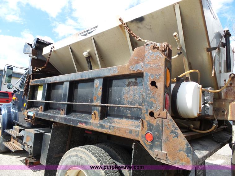 image for item J4228 2001 International 4900 dump truck