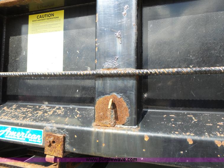 image for item J4228 2001 International 4900 dump truck