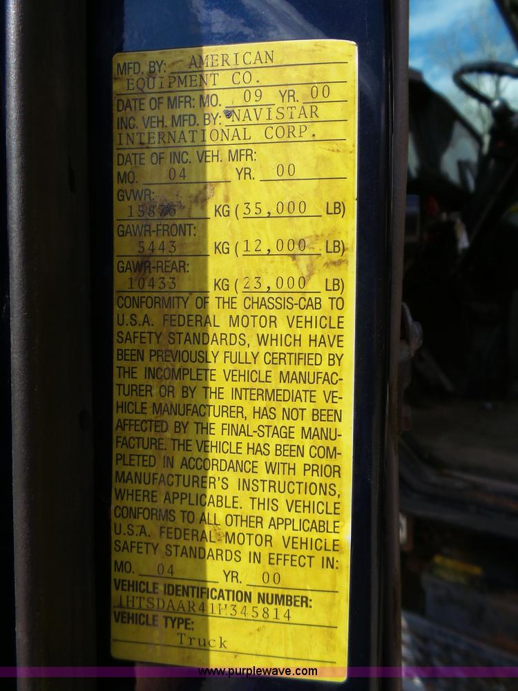 image for item J4228 2001 International 4900 dump truck