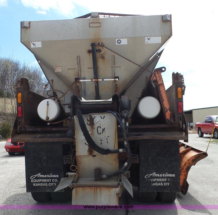 image for item J4229 2001 International 4900 dump truck