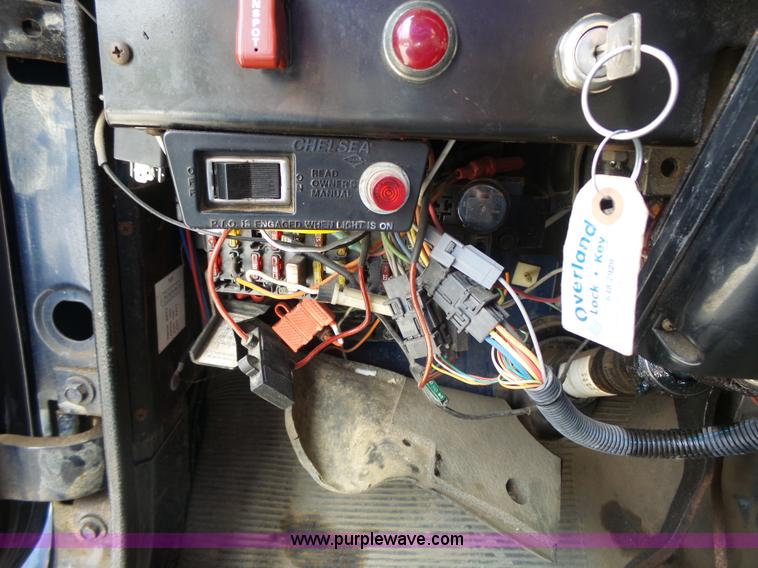 image for item J4229 2001 International 4900 dump truck