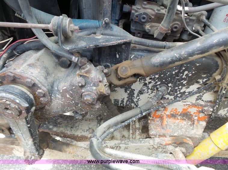 image for item J4229 2001 International 4900 dump truck