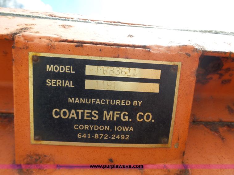 image for item J4229 2001 International 4900 dump truck