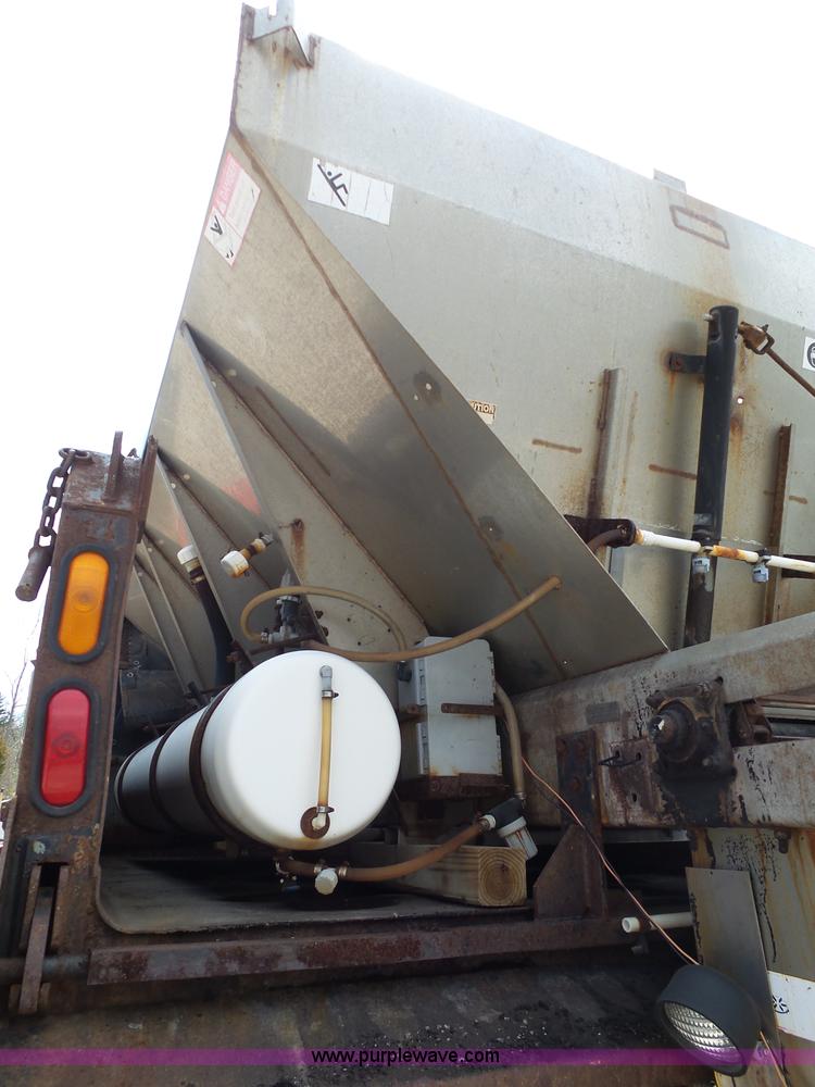 image for item J4229 2001 International 4900 dump truck