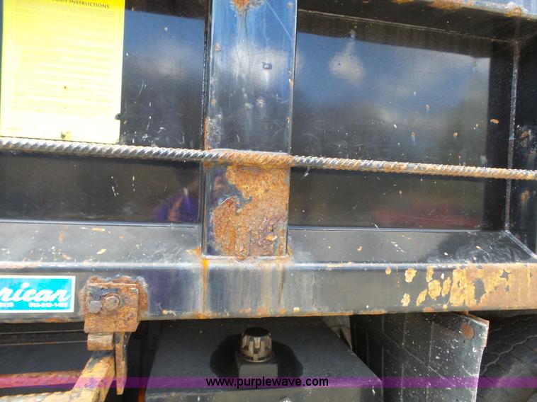 image for item J4229 2001 International 4900 dump truck