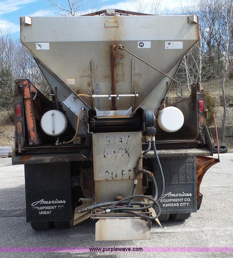 image for item J4230 2002 International 4900 dump truck