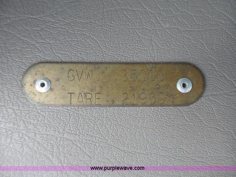 image for item J4230 2002 International 4900 dump truck