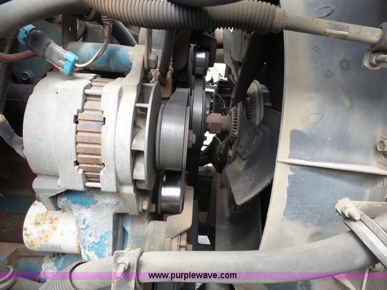 image for item J4230 2002 International 4900 dump truck