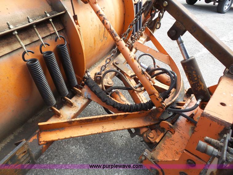 image for item J4230 2002 International 4900 dump truck