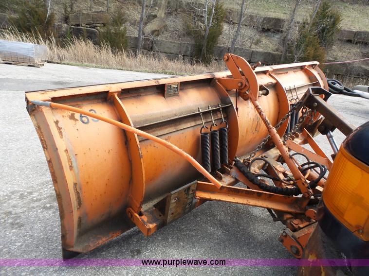 image for item J4230 2002 International 4900 dump truck