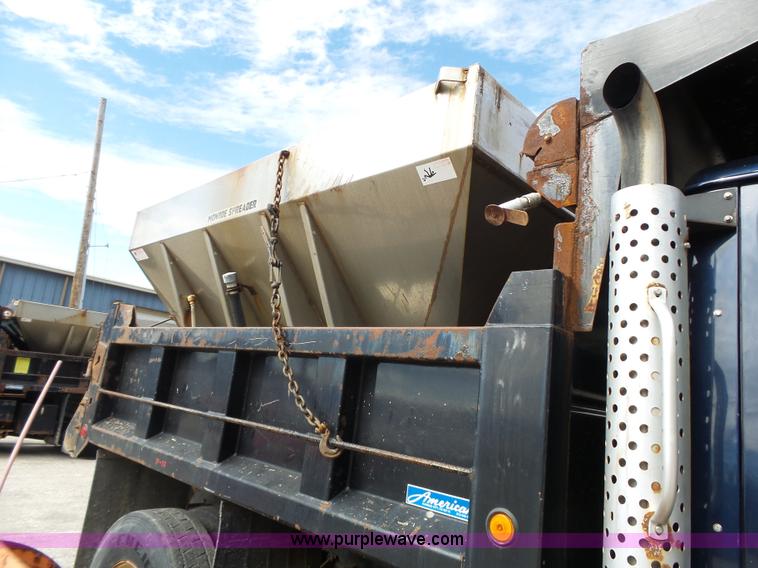 image for item J4230 2002 International 4900 dump truck