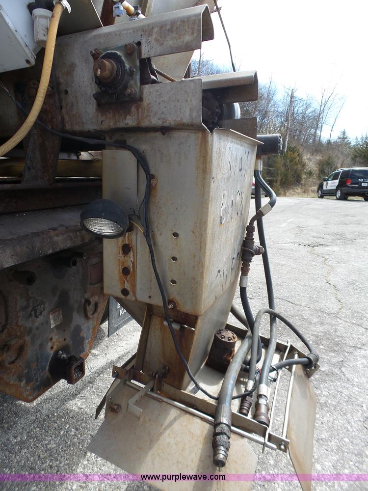 image for item J4230 2002 International 4900 dump truck