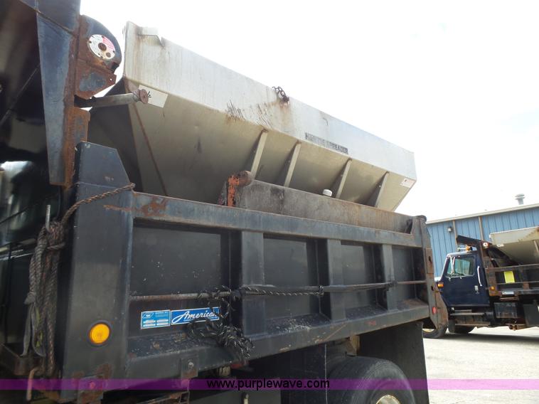 image for item J4230 2002 International 4900 dump truck