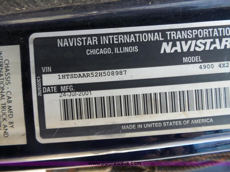 image for item J4230 2002 International 4900 dump truck