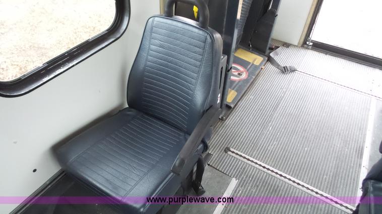 image for item J4702 2000 Ford 800 Champion bus