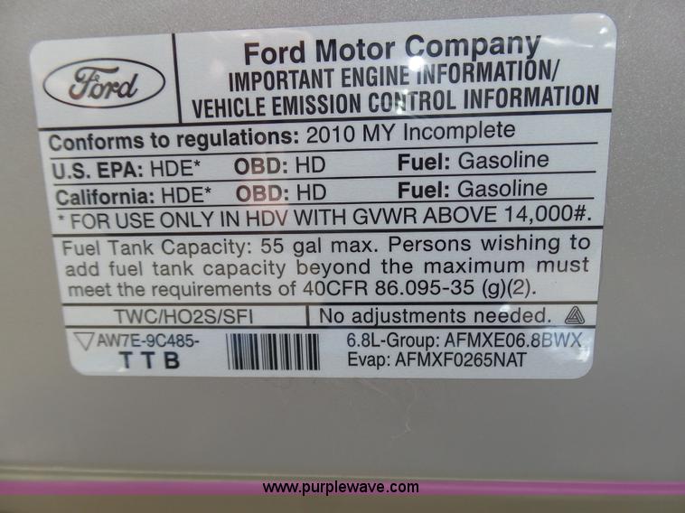 image for item J6188 2010 Ford Econoline E450 shuttle bus