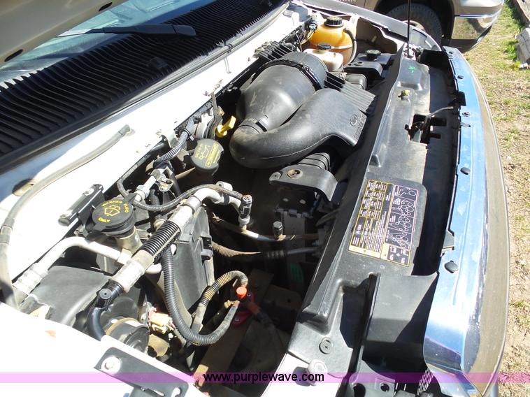 image for item J6193 2010 Ford Econoline E450 shuttle bus