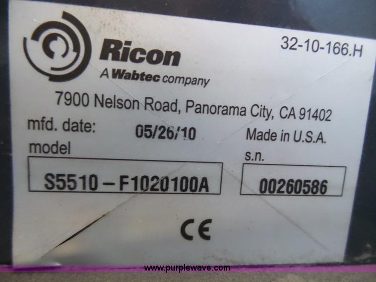 image for item J6193 2010 Ford Econoline E450 shuttle bus