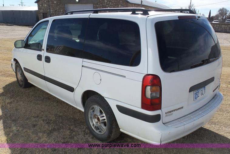 image for item J6245 2005 Chevrolet Venture LS van
