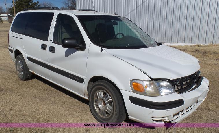 image for item J6245 2005 Chevrolet Venture LS van