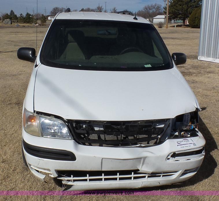 image for item J6245 2005 Chevrolet Venture LS van