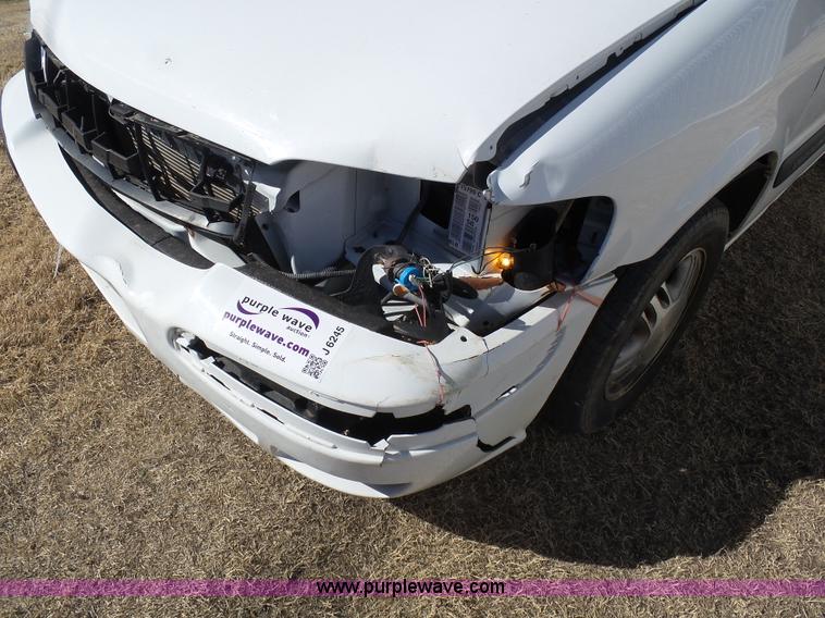 image for item J6245 2005 Chevrolet Venture LS van