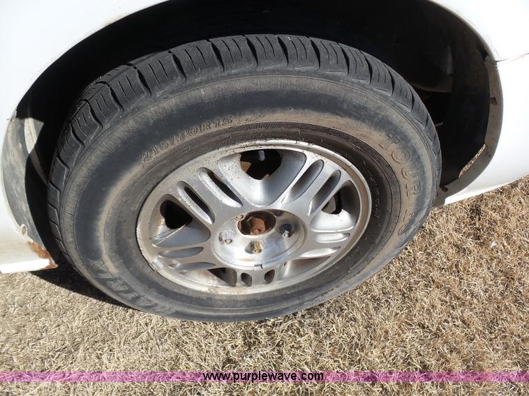 image for item J6245 2005 Chevrolet Venture LS van