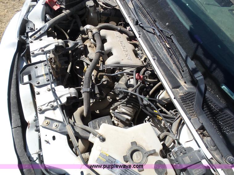 image for item J6245 2005 Chevrolet Venture LS van