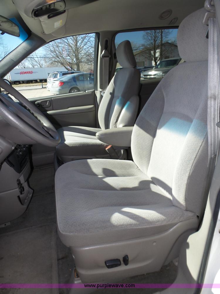 image for item J8896 2003 Dodge Grand Caravan Sport van