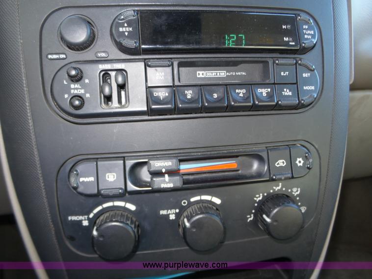 image for item J8896 2003 Dodge Grand Caravan Sport van