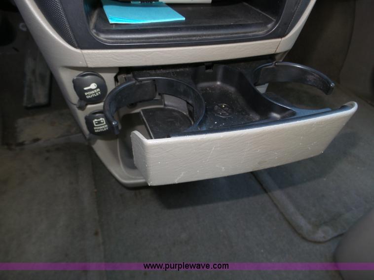 image for item J8896 2003 Dodge Grand Caravan Sport van