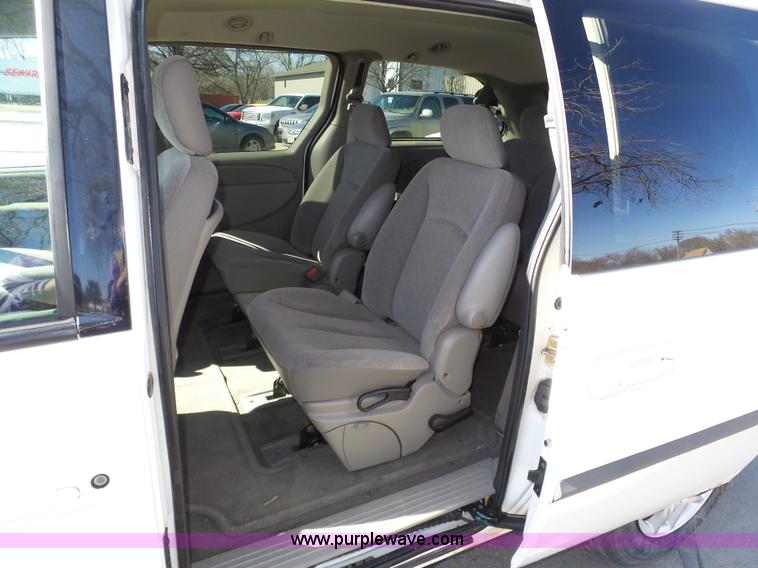 image for item J8896 2003 Dodge Grand Caravan Sport van