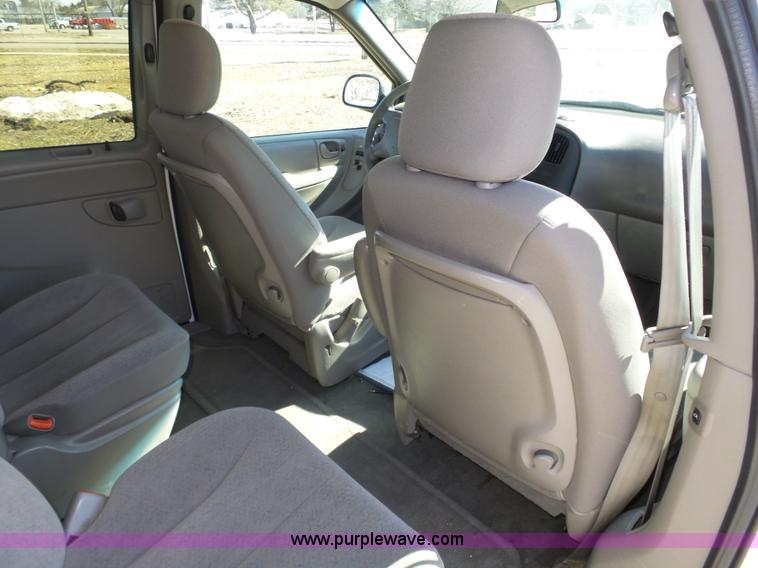 image for item J8896 2003 Dodge Grand Caravan Sport van