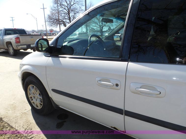 image for item J8896 2003 Dodge Grand Caravan Sport van