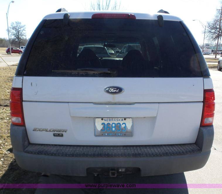 image for item J8897 2002 Ford Explorer XLS SUV