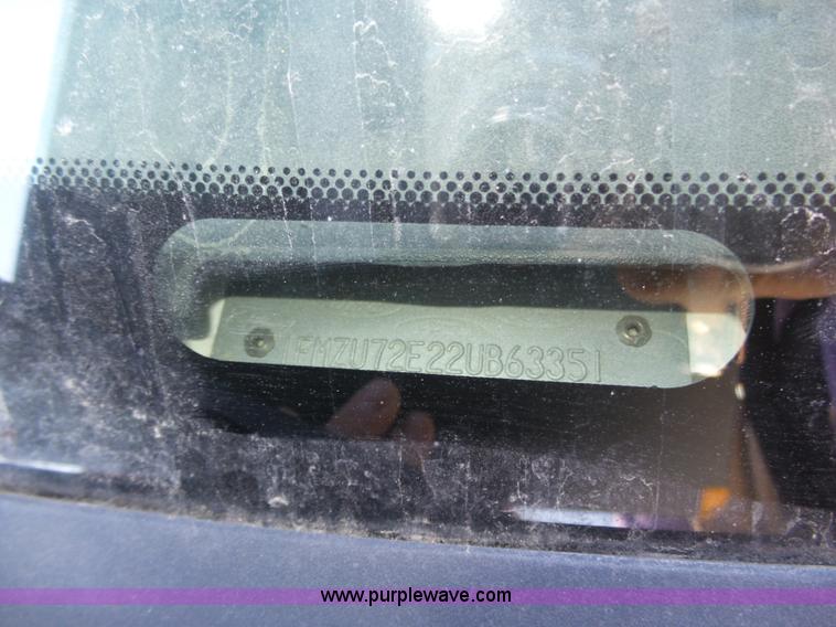 image for item J8897 2002 Ford Explorer XLS SUV