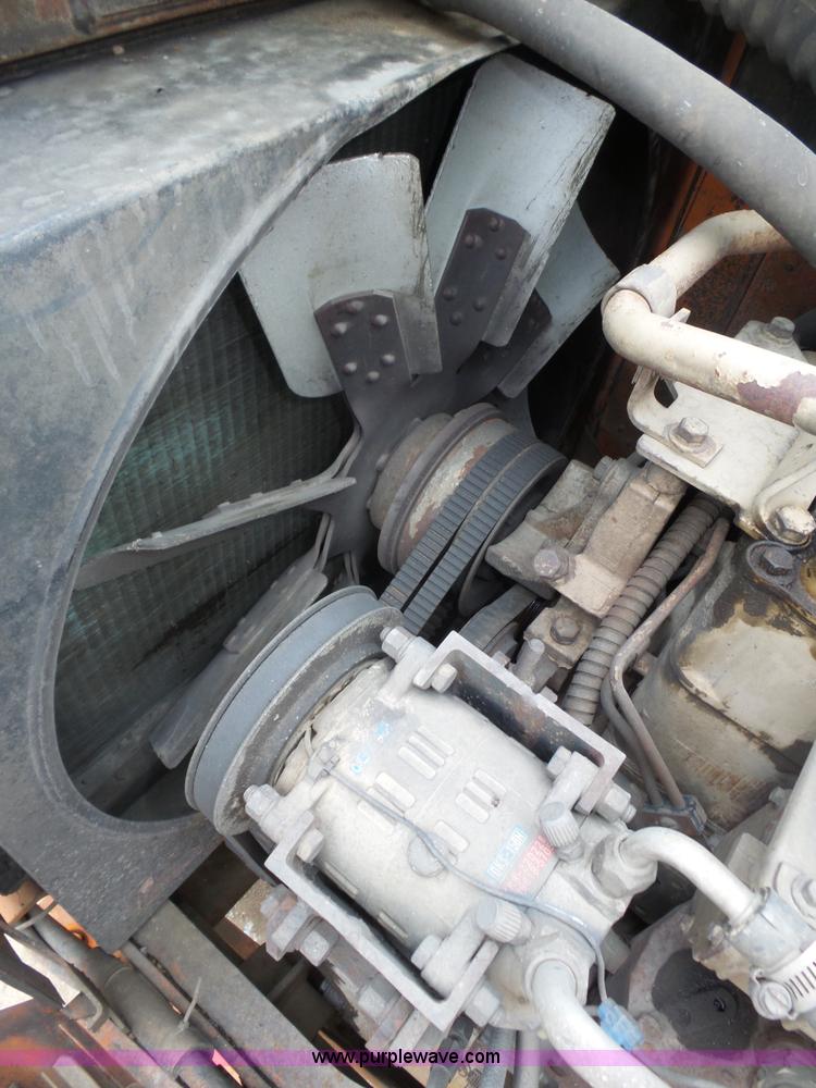 image for item J8924 1982 Oshkosh P23236 dump truck