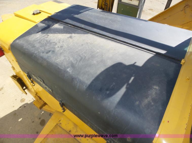 image for item J8925 1978 Oshkosh P-2323-5 sander truck